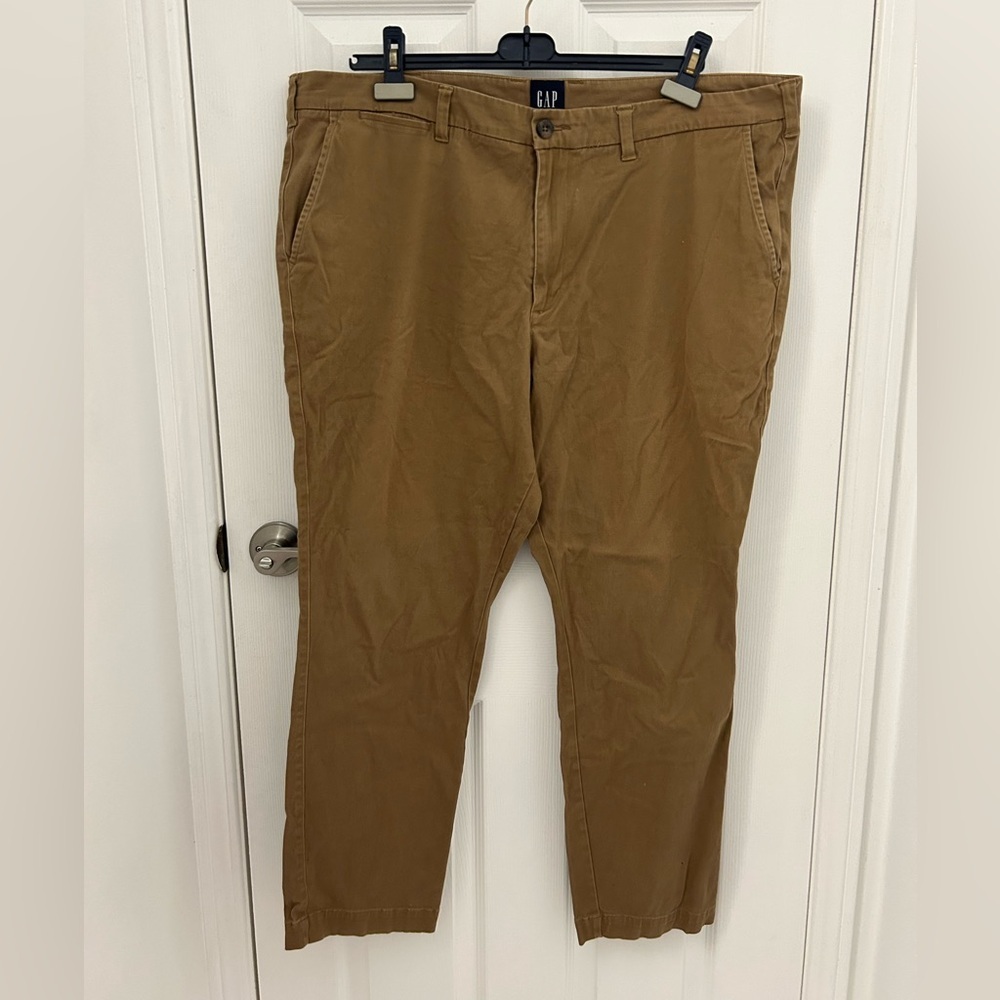 Gap Men’s Khaki Pants, Sz 42 x 30